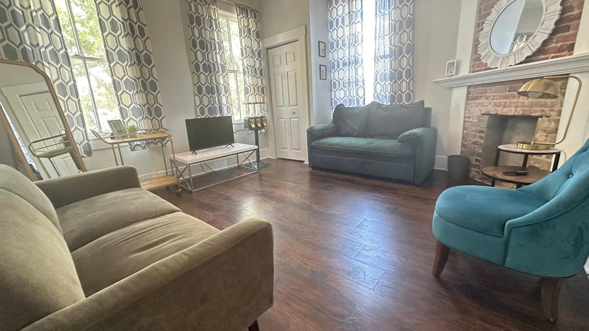 Perfect Place For Bachelorette & Birthday Weekends Savannah ABD